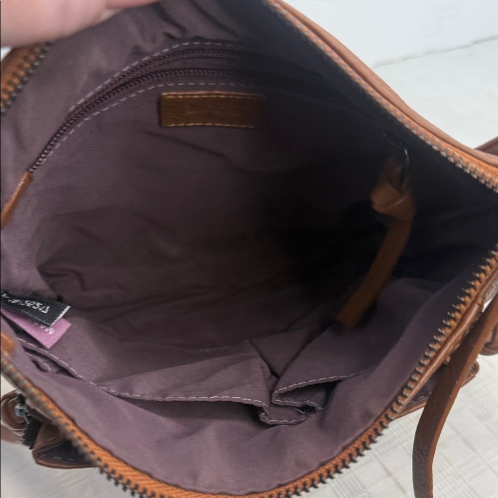 Kooba leather crossbody bag. - Picture 7 of 9